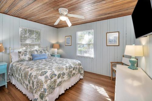 Postel nebo postele na pokoji v ubytování 416 Union - Compound