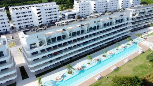 Bazén v ubytování Infinity Homes Punta Cana nebo v jeho okolí