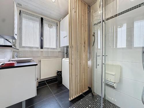 Koupelna v ubytování Maison ReJeanne, Retro Chic près de Lourdes