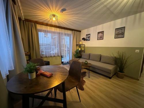 Haus Silence - Berge & Sonne im Saastal Ski Wandern Familie Haustiere