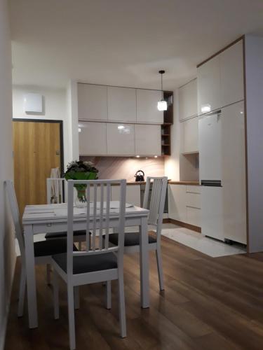Apartament, 2 pokoje, Zielonka k Warszawy