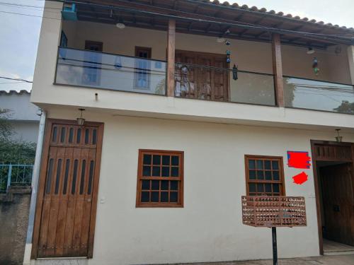 Das Gebäude in dem sich das Ferienhaus befindet