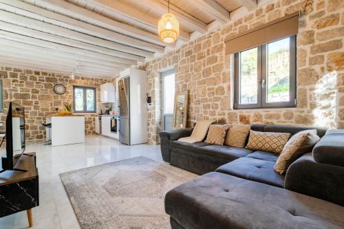 Kastro - Country Villa
