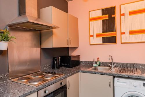 Seaview 3 bedroom Apartment Sleep 8 Guests photo 7