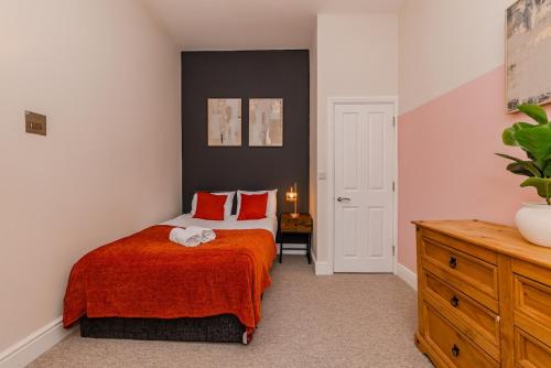 Seaview 3 bedroom Apartment Sleep 8 Guests photo 9