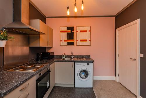 Seaview 3 bedroom Apartment Sleep 8 Guests photo 11