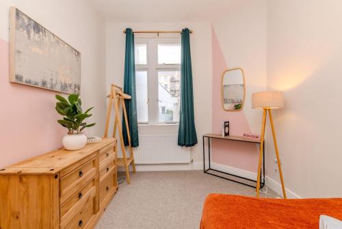Seaview 3 bedroom Apartment Sleep 8 Guests photo 23