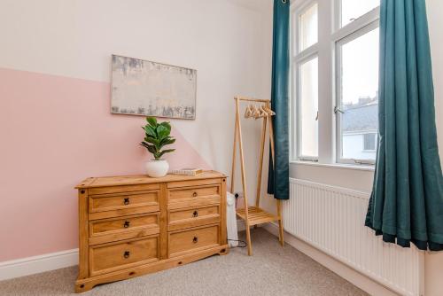 Seaview 3 bedroom Apartment Sleep 8 Guests photo 32