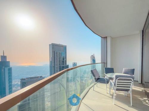 NEXT TO DUBAI MALL AND BURJ 2BR
