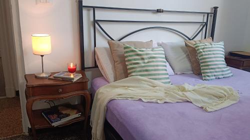 Een bed of bedden in een kamer bij Centurion's House