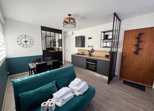 Køkken eller tekøkken på emeraude boulonnais