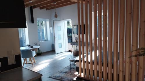 Кухня или мини-кухня в A la Belle Etoile
