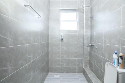 Et badeværelse på Siloam Apartments - BriSta Stays