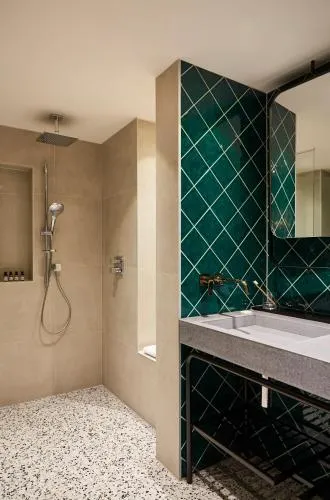 Hotel Indigo Berlin - East Side Gallery by IHG photo 12