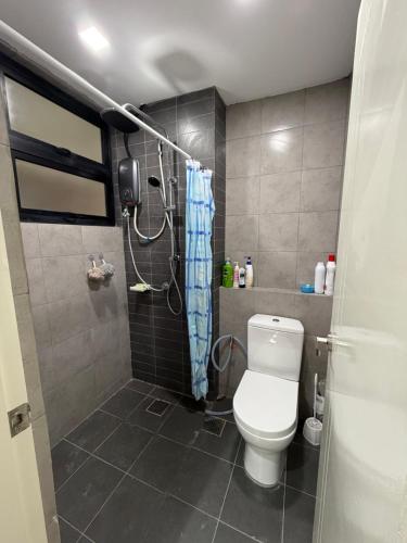 Koupelna v ubytování JJJ Homestay-SK One Garden City Residence