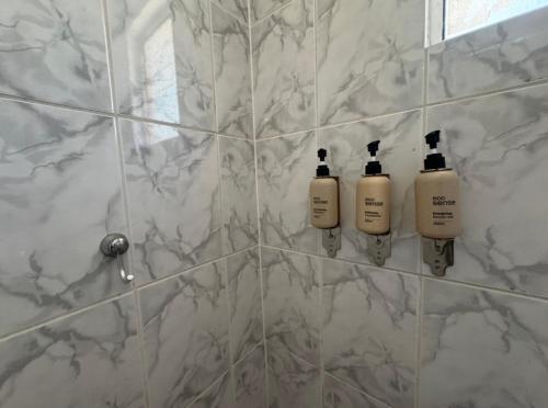 Ένα μπάνιο στο Hostal Las Kañas