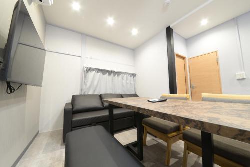 和の楓Cottage第二 新宿二階建て2室1シャワー1トイレ