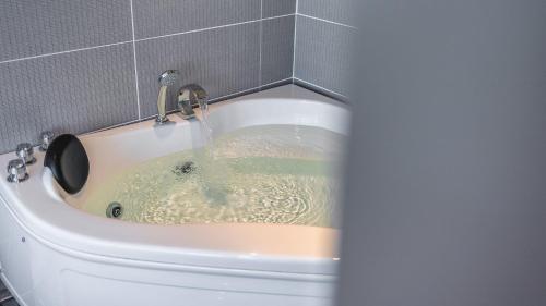 Koupelna v ubytování Gangneung Badauibyeol Pension