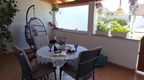 Apartments with parking space Hvar - 11936