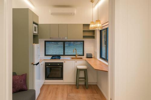 Φωτογραφία από το άλμπουμ του The Glan Devon Tiny Retreat 