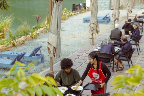 Гости Sabaidee Nam Ou River View