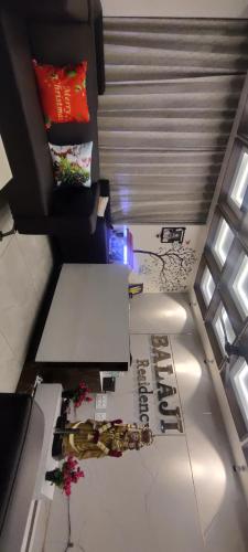 Una cocina o cocineta en Balaji residency velankanni