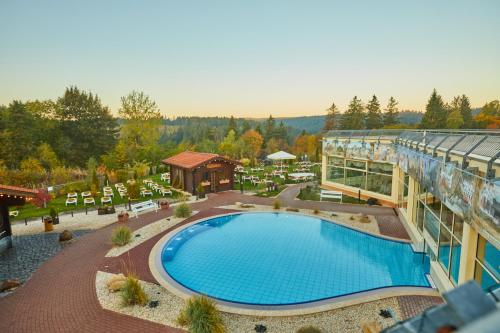 Swimmingpoolen hos eller tæt på Altenauer Traumsicht mit Balkon