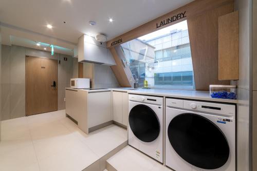 Køkken eller tekøkken på Hi Stay EULJIRO