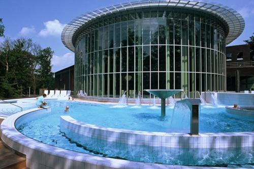 Bazén v ubytování B&B Le calme sur les hauteurs de Spa nebo v jeho okolí