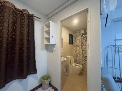 Phòng tắm tại Bangna Suvarnabhumi Guest House