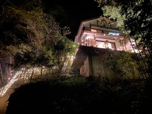 Billede fra billedgalleriet på Forest hideaway in Onsen town with music studio i Higashiizu