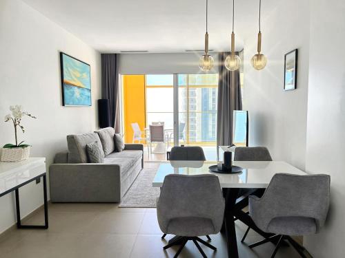 Beautiful apartment in the INTEMPO building