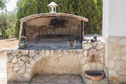Kemudahan BBQ tersedia untuk tetamu di vila ini
