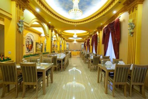 Restaurace v ubytování Hotel Grand Town