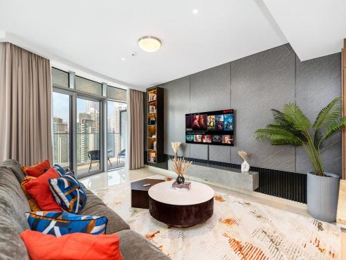 Luxurious 3-bedroom apartment downtown