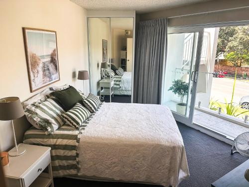 Istumisnurk majutusasutuses 150m to Dee Why Beach