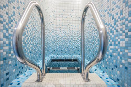 Koupelna v ubytování Energy Hotel & Business Center