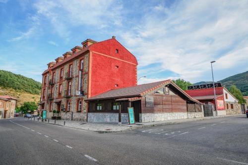 Imagen de la galería de Albergue Cueva de Valporquero, en Vegacervera