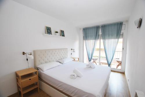 Giường trong phòng chung tại Big family home