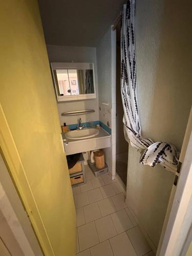 A bathroom at Alco