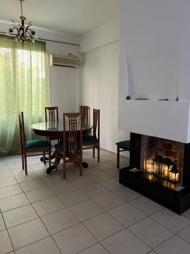 Athenian Maisonette near Metro & shops