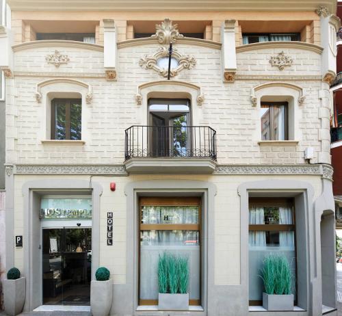 Hostemplo Sagrada Familia