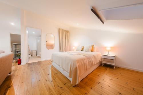 Large Central Penthouse 3 bath, sleeps 14 wAC