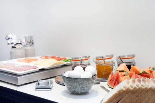 
Breakfast options available to guests at Nordurey Hotel City Garden
