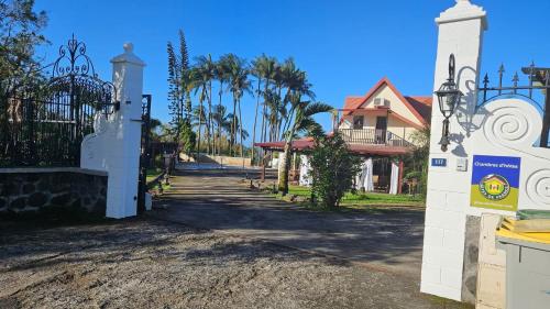 Fotografie z fotogalerie ubytování VILLA LYSE - Gîte de France v destinaci Saint-Benoît