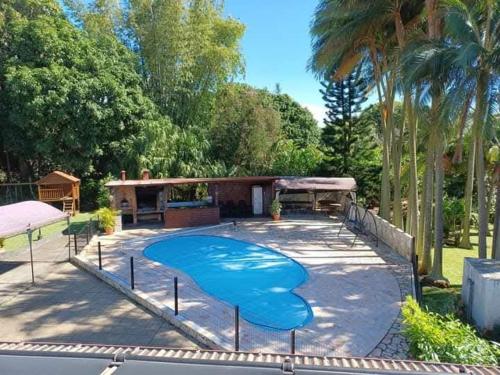 Bazén v ubytování VILLA LYSE - Gîte de France nebo v jeho okolí