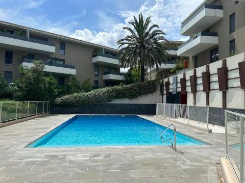 Hồ bơi trong/gần Super appartement avec piscine