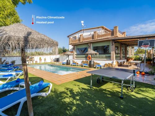 Cubo's Casa Rural Tirado & Heated Pool