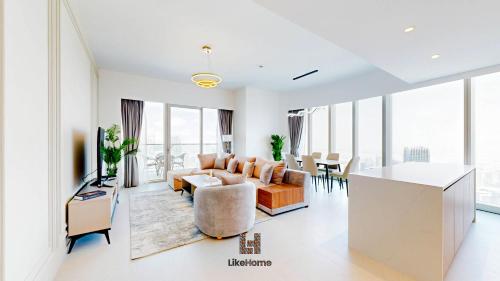 Direct Burj Khalifa views Lux Sky Manson Like Home