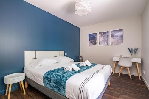 Postel nebo postele na pokoji v ubytování Le Balcon de la Barbinière